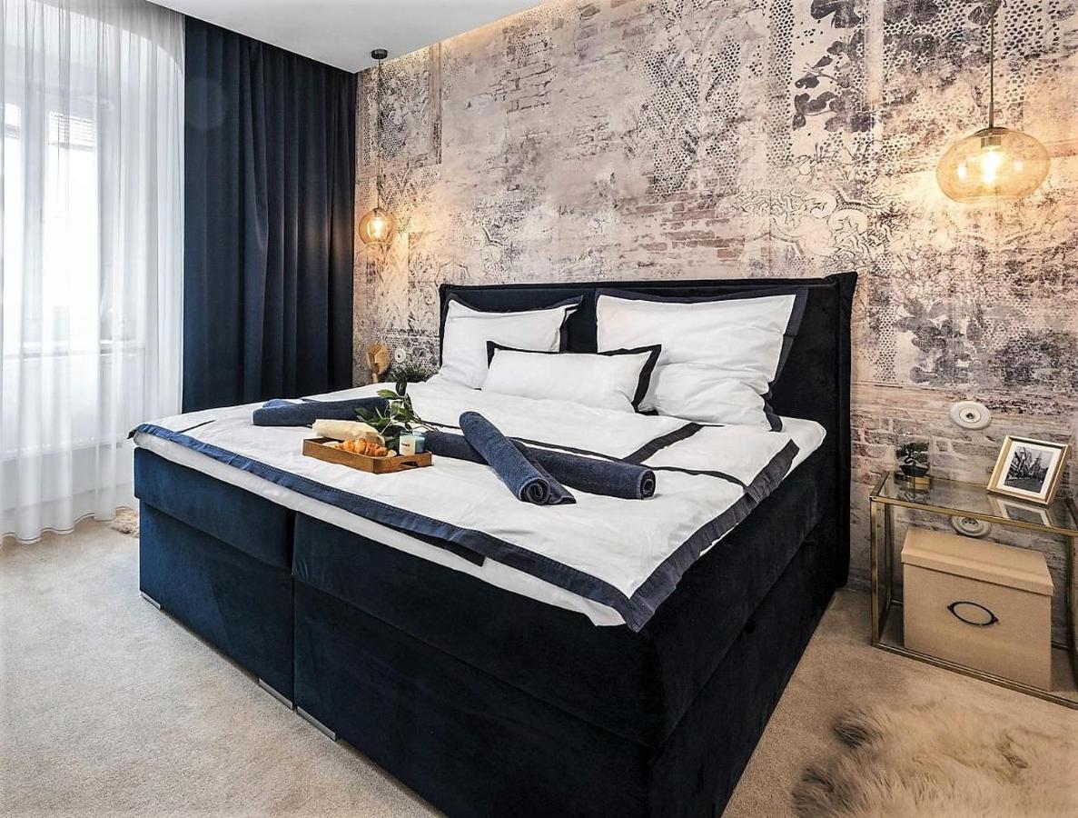 New Design & High Standard Apt From 16Th Century In Old Town-Free Parking Pressburg Exterior foto