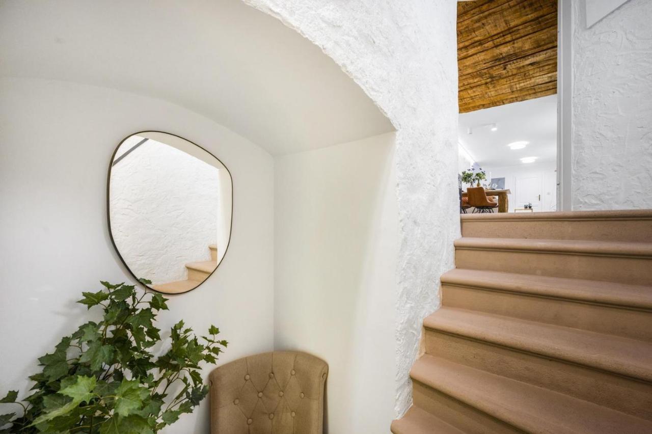 New Design & High Standard Apt From 16Th Century In Old Town-Free Parking Pressburg Exterior foto