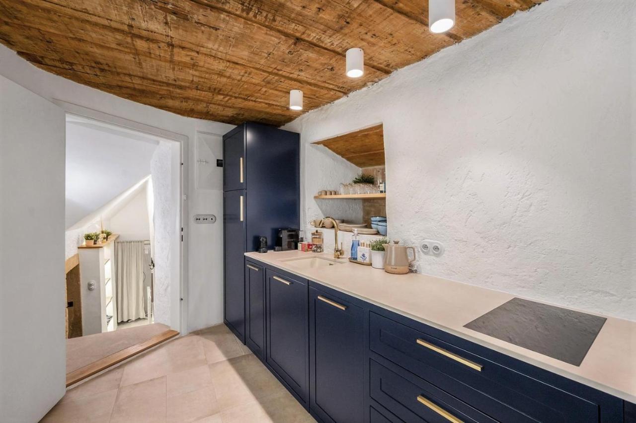 New Design & High Standard Apt From 16Th Century In Old Town-Free Parking Pressburg Exterior foto