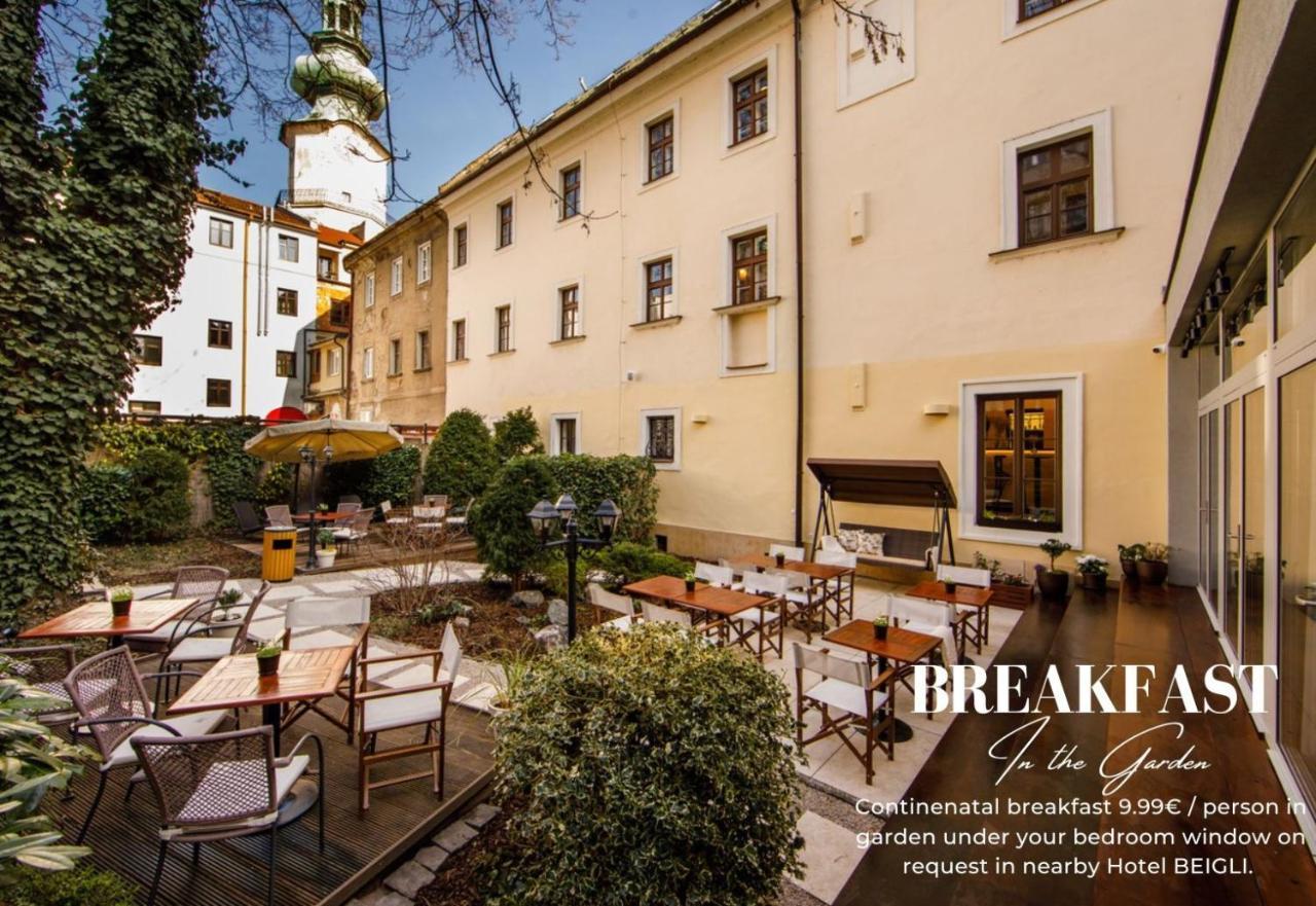 New Design & High Standard Apt From 16Th Century In Old Town-Free Parking Pressburg Exterior foto